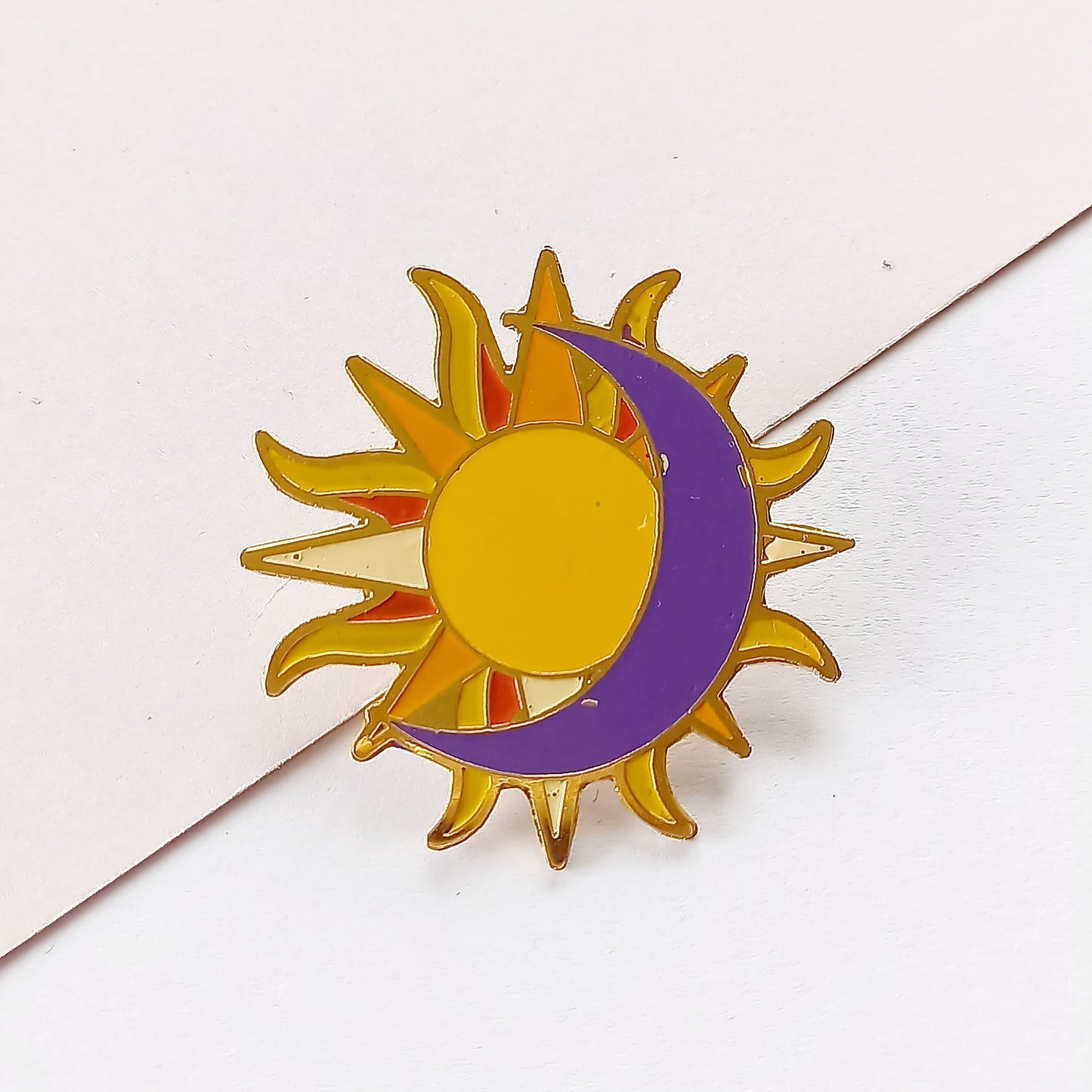 Sun & moon pin